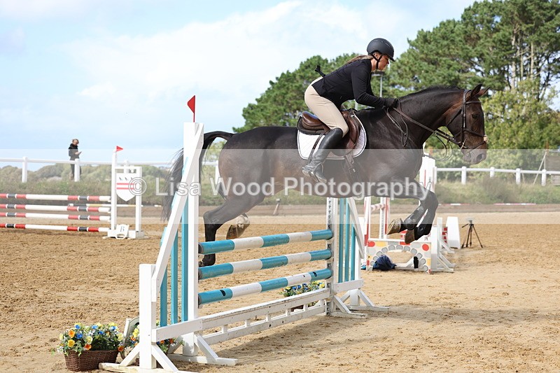 3E7A9631 - Class 10: Senior 95cm open