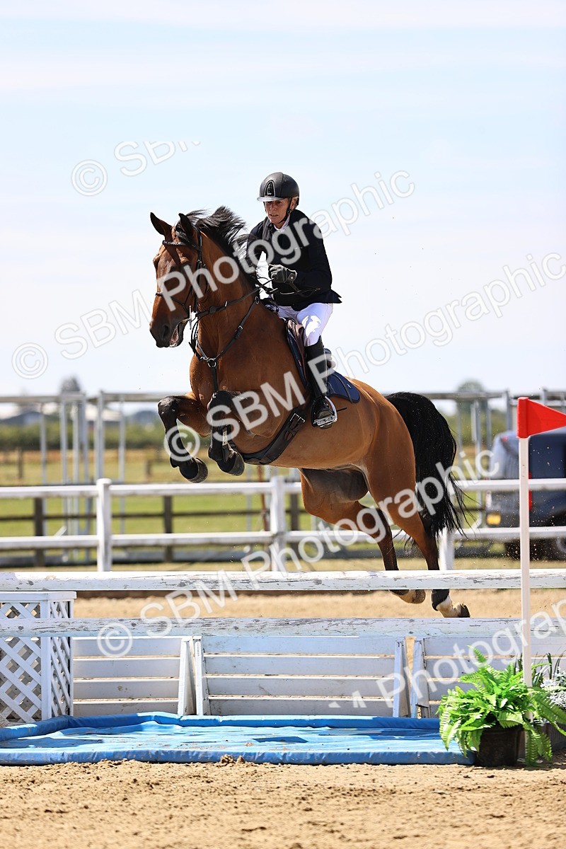 SBM_010190 - Class 9 - Senior Foxhunter - 1.20m Open