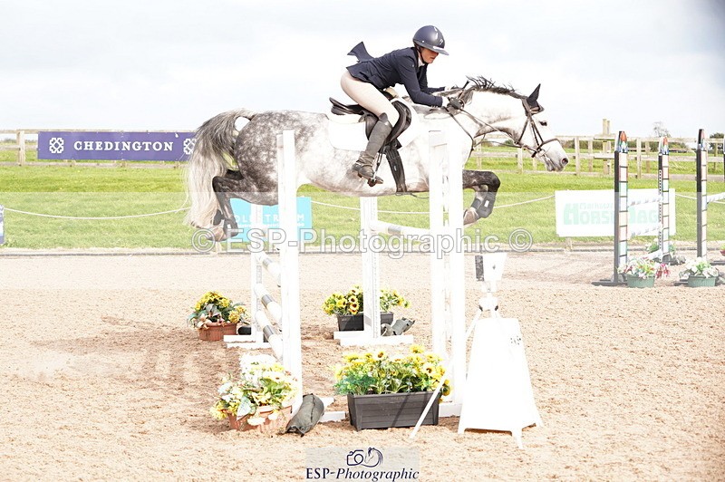 241004A-151842-00938 - Fri 04 Snr Fox & 1.20m Open