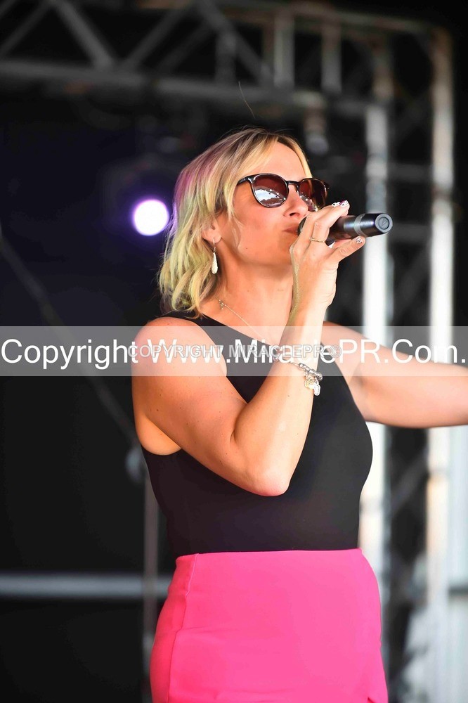 SH4_0719 - Lisa Winwood