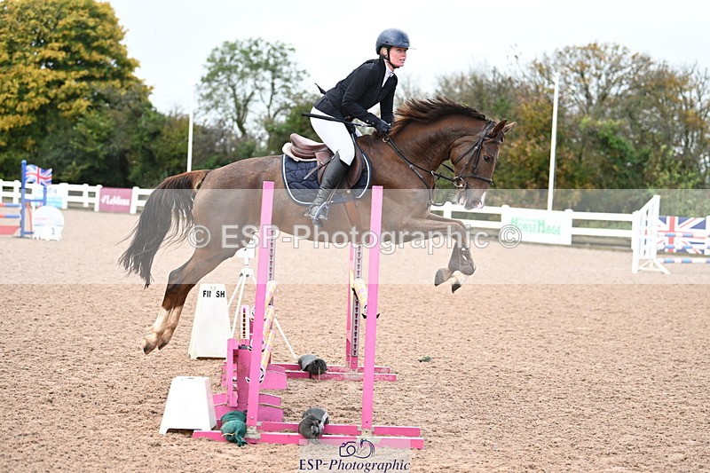 241023A-105516-00424 - Cls 1 British Novice and 90cm Open