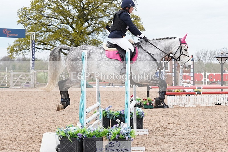 250419-150222-12812 - 618-Sophie.Channon-HIVES.LUCKY.BOUNCER