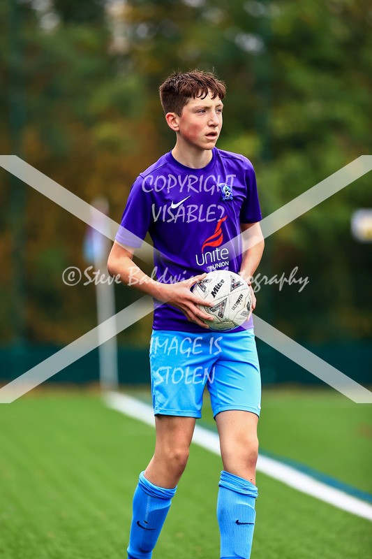1DX30272 - 2025-10-12 FC Abbey Meads U14 Orange V Kingsdown Lions U14