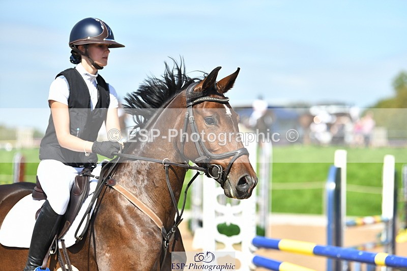 230903A-133017-04803 - Cls 15B U21 Intro 1m