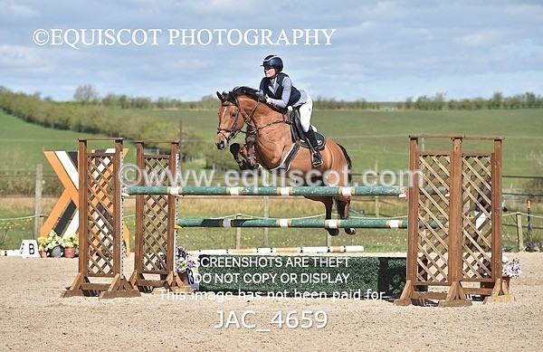 JAC_4659 - CLASS 11 SAT Andrew Hamilton Coach, RHS Foxhunter Championship Qualifier