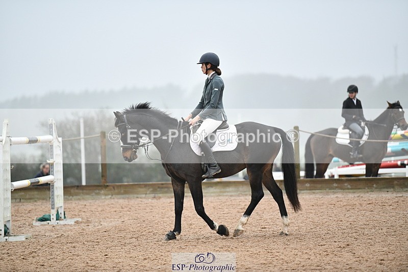 241102A-110740-04197 - SAT Cls 9 British Novice and 90cm Open