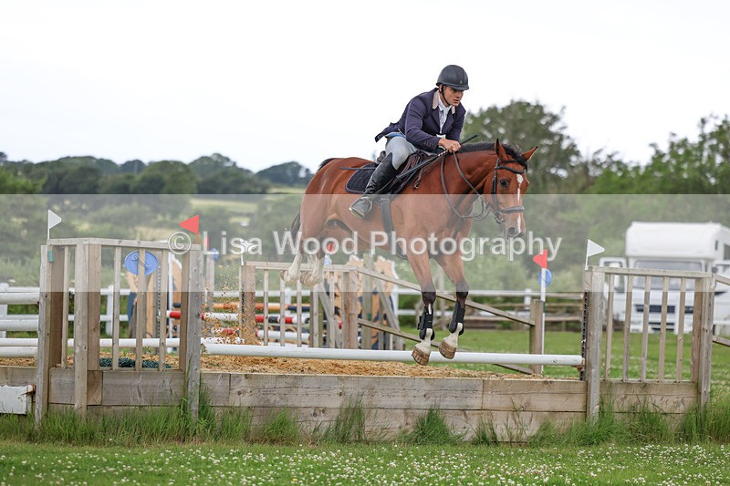 3E7A3971 - Class 6: Hawkins Motors Senior 1.00m Derby