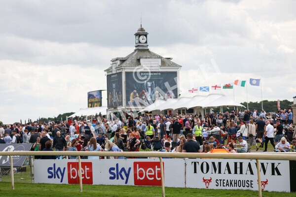 yr11062022r4-8 - Race 4 3.05pm Sky Bet Grand Cup