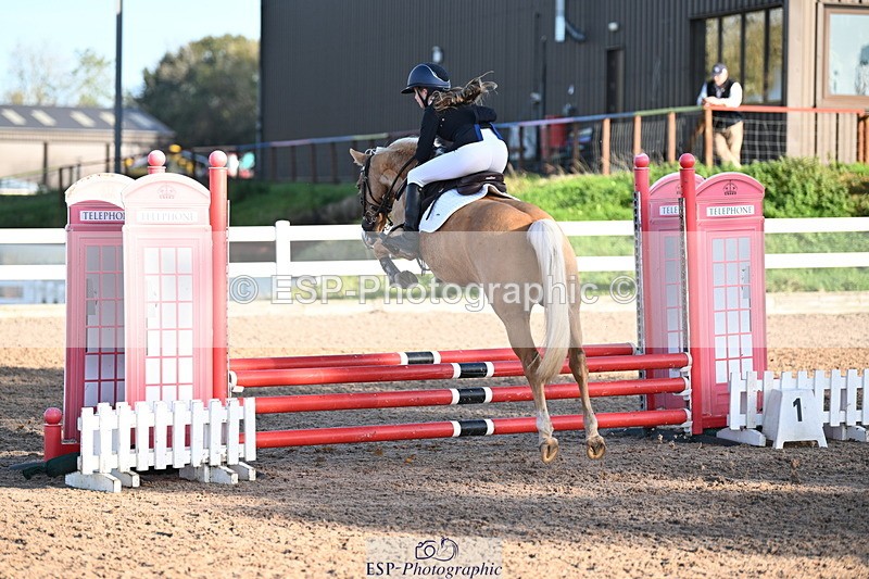 241026A-101712-00101 - SAT Cls 3 Pony Intro 70cm