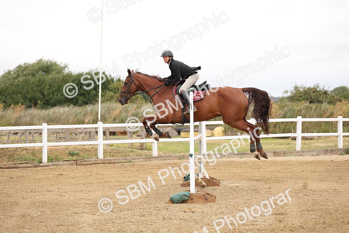 SBM_023929 - Class 6 - Senior Newcomers 1.10m