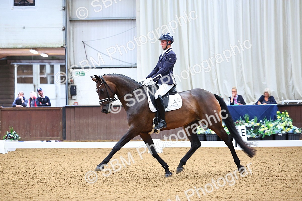 SBM_005323 - Class 5 - Novice 6 - 9.30-10.33