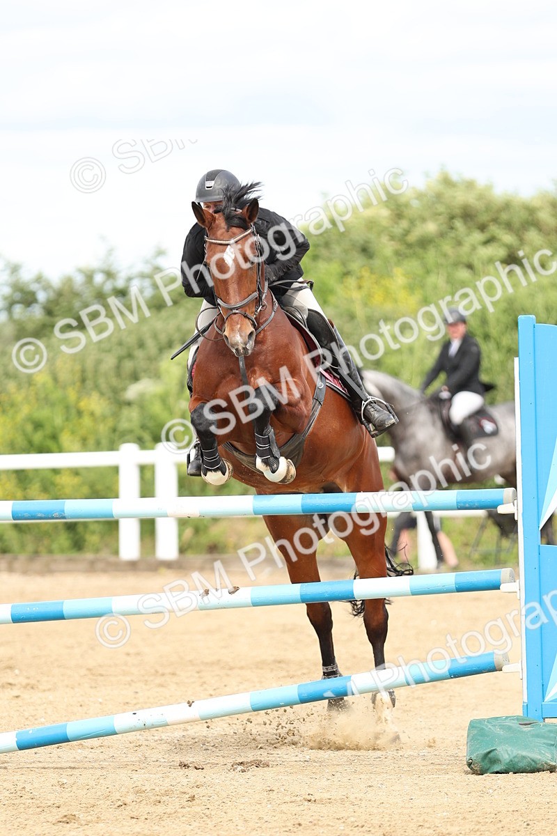 SBM_001351 - Class 5 - Senior Foxhunter - 1.20m