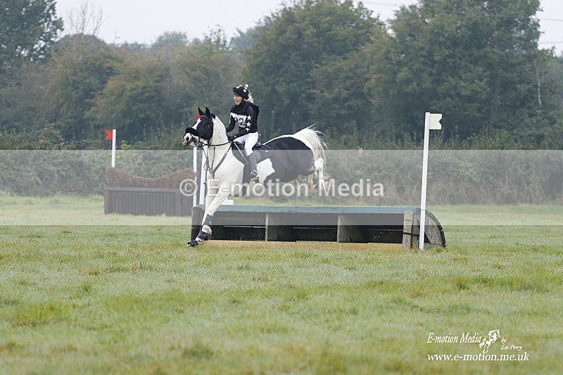 WWHT 171021 0510 - Novice Restricted (0.80m)  17/10/21