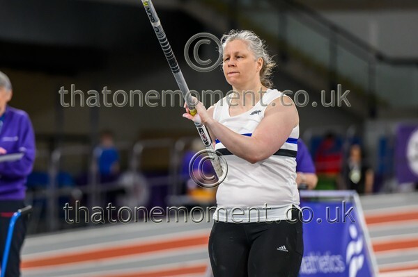 SeniorInd25-916869 - Field Female