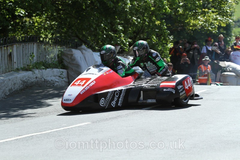 IMG_2632 - Sidecar Race 2 - TT 2013
