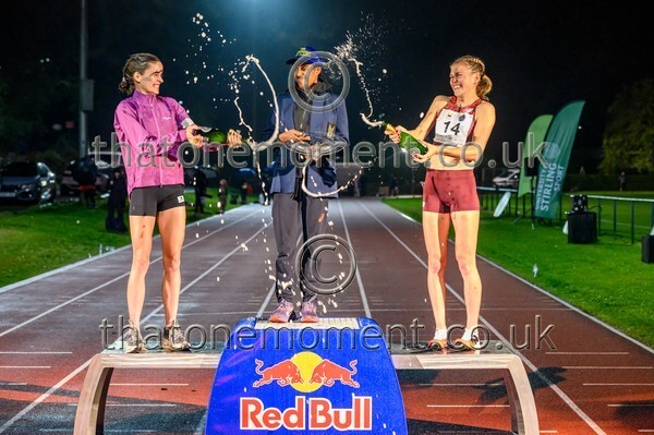 Monument25-910960 - Set Six