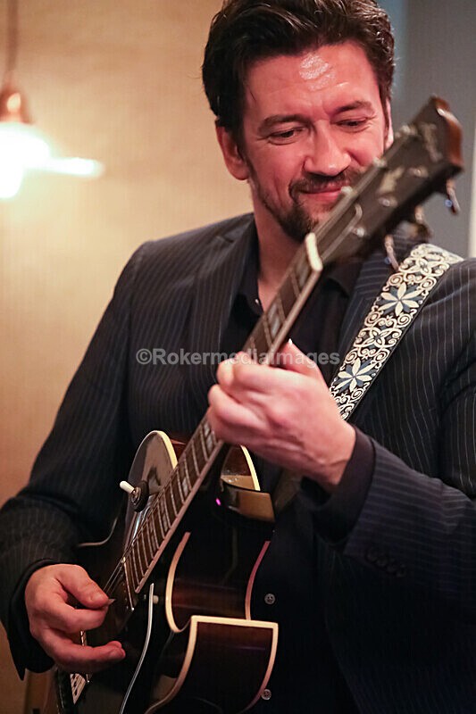 NKC-46 - Denny Illet and chums plays tribute to Nat King Cole