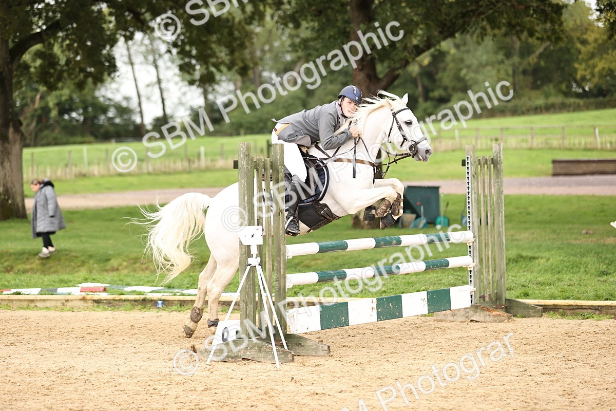 SBM_42030_J40 Senior Horse and Pony 90cm Supreme Championship - Sarah Howlett