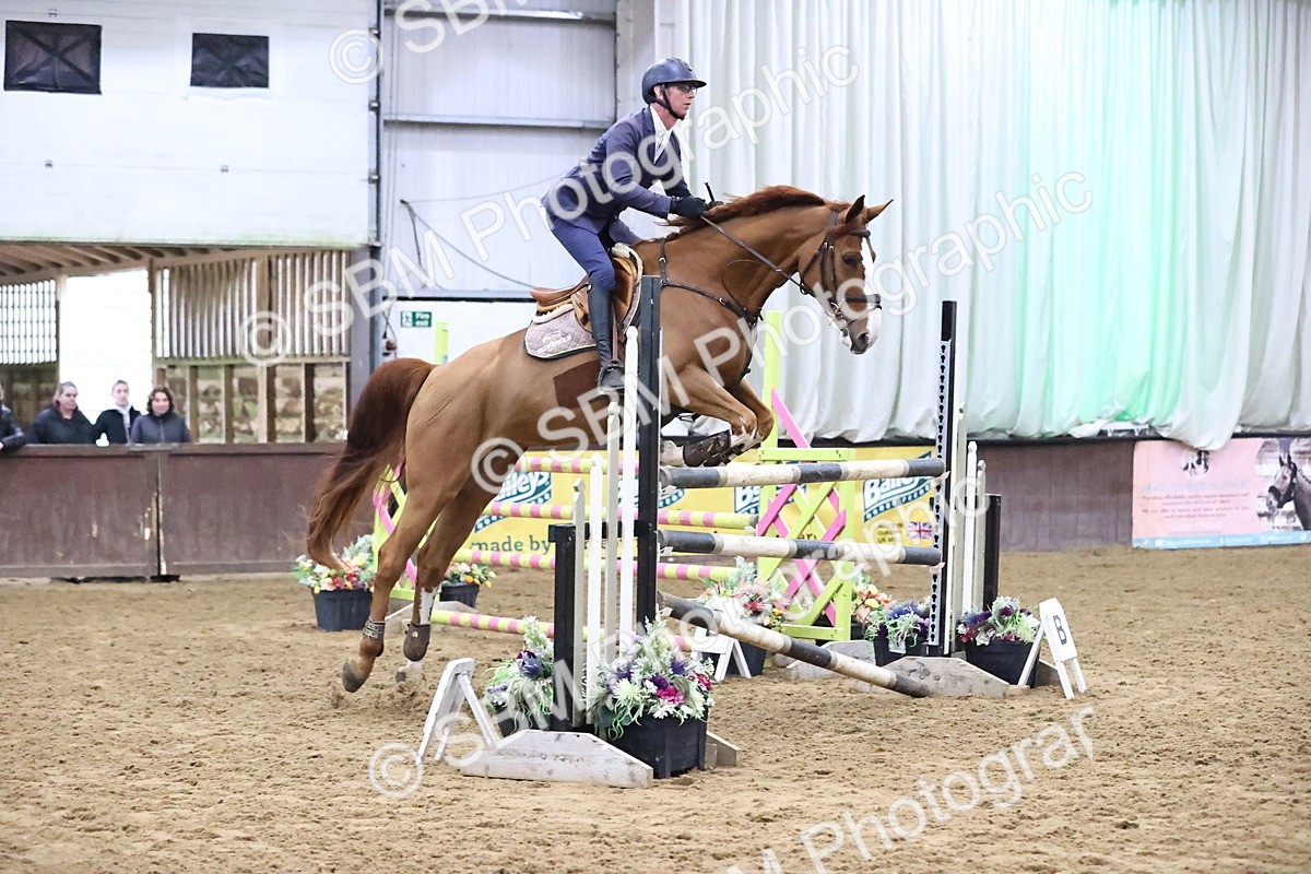 SBM_002351 - Class 11 - Senior Foxhunter - 1.20m