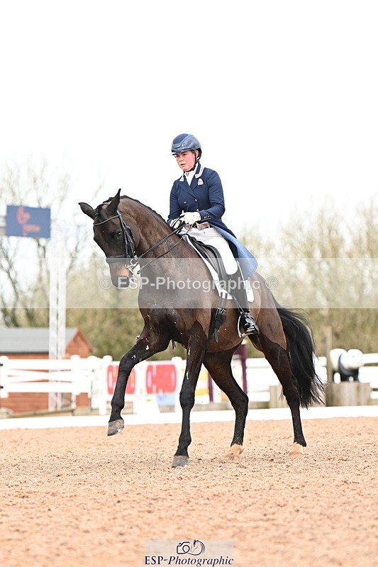 240218A-122824-07142 - 160-Abbie.Newbury-Seagry.Firstamour