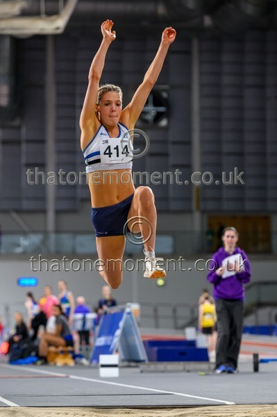 AgeInd25SAT-919073 - Field Female