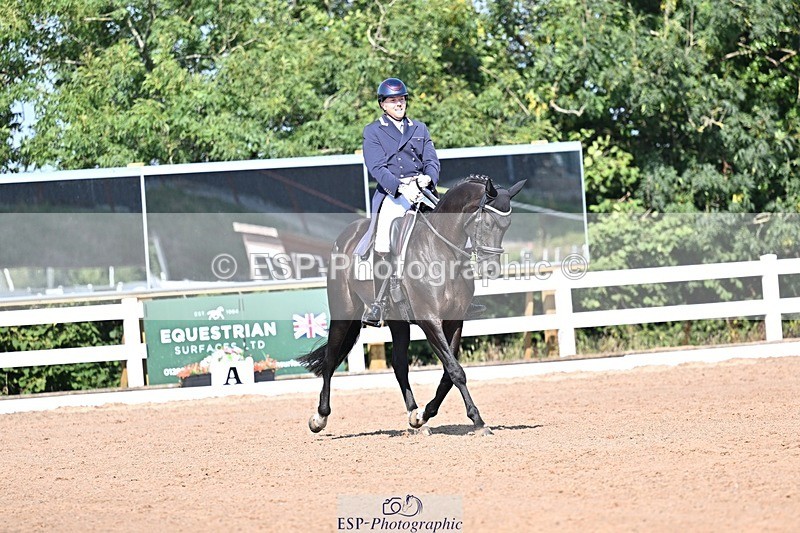 250816-101542-02387 - 046-Martyn.HumphreyIsabeau.May