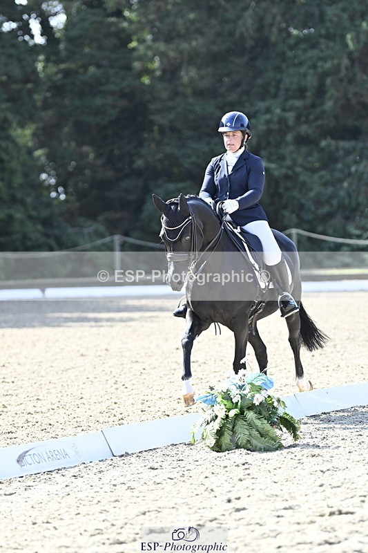 250810A-100415-04759 - 064-Amy.CoxPretty.Picture