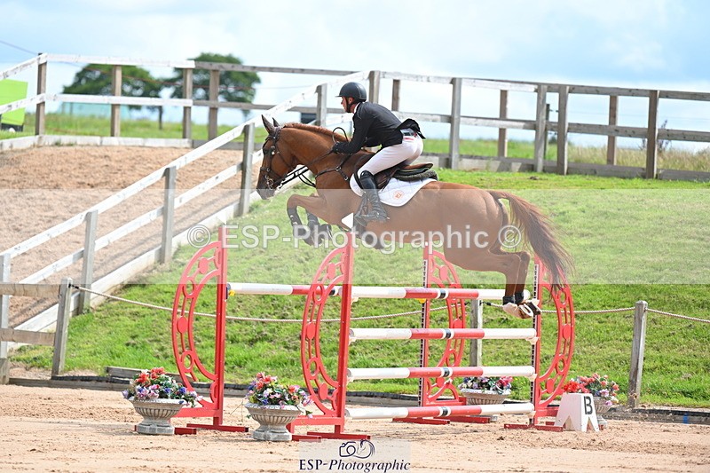 230721A-110550-05550 - Cls 6, 2 Star Medium 1.35m