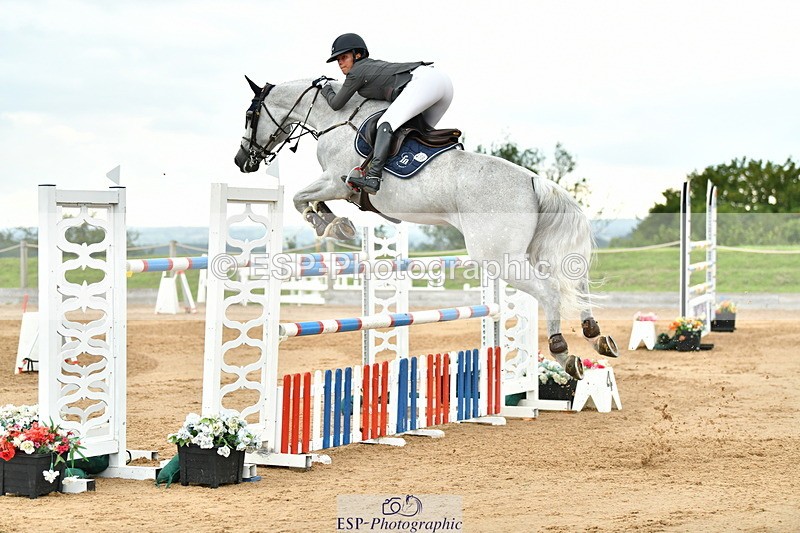 230720A-160807-04192 - Cls 9, 2 Star Big 1.40m Start to break