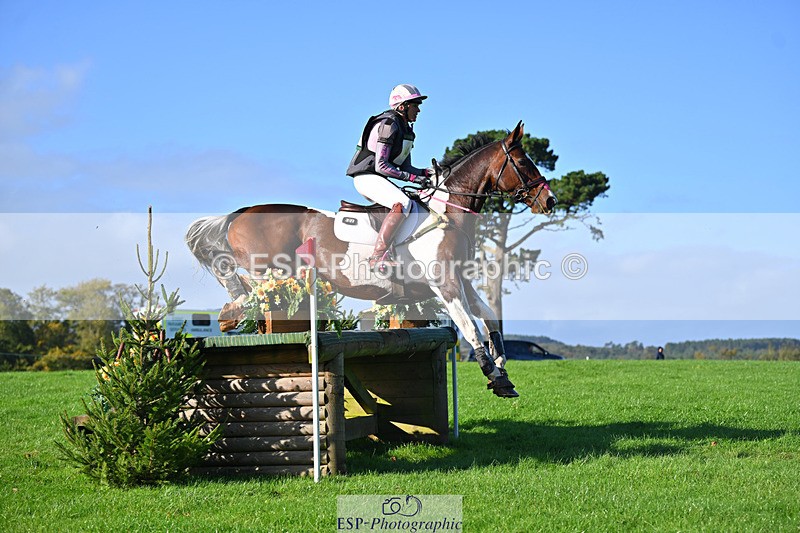 241025-105022-06610 - 004-Claire.Deuten-FOXRIDGE.HIGH.JINX