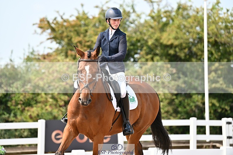 250816-134506-04744 - 117-Sophie.HawkeENORMOUSE