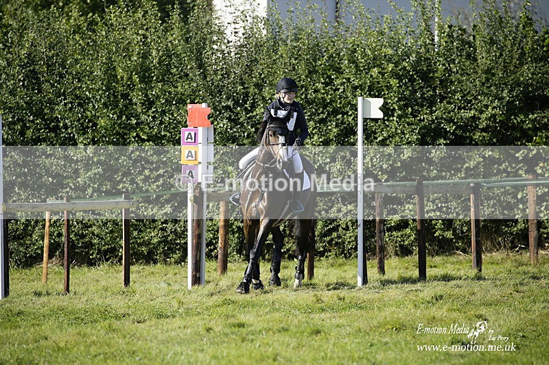  WWHT 031021 835 - WWEC Novice Restricted (0.80m) 18/10/20