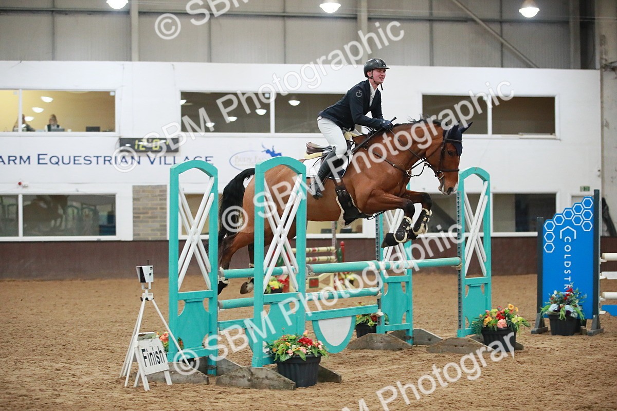 SBM_001089 - Class 4 - Senior Newcomers - 1.10m Open