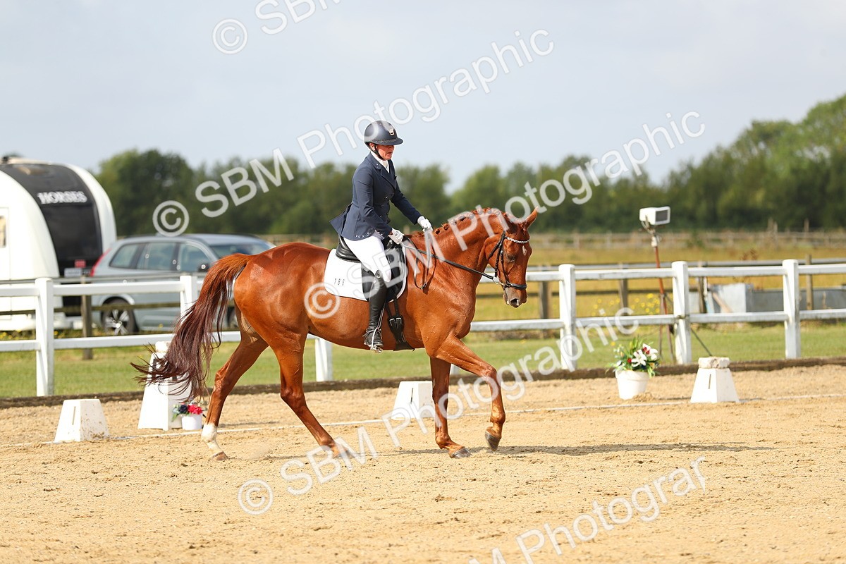 SBM_015558 - Class 13 - Novice 23 - 9.54-11.04