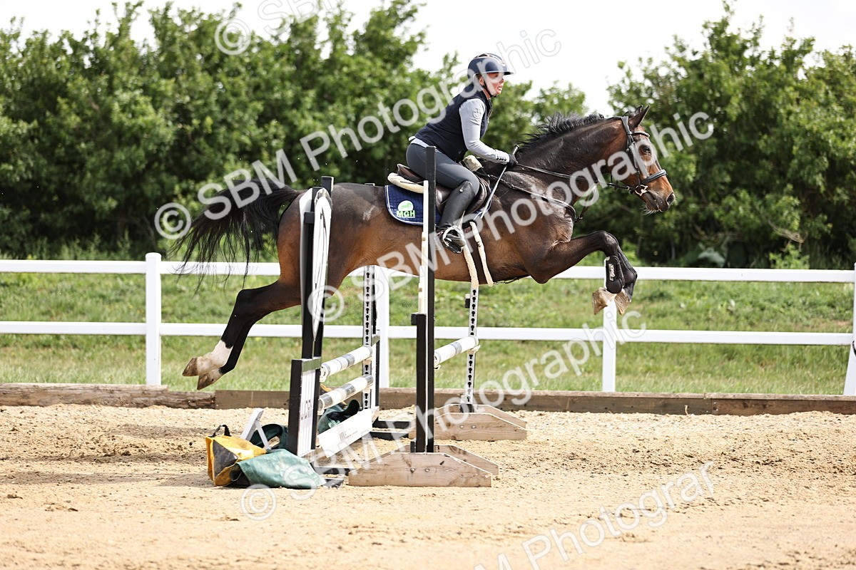 SBM_001935 - Class 8 - Clear Round