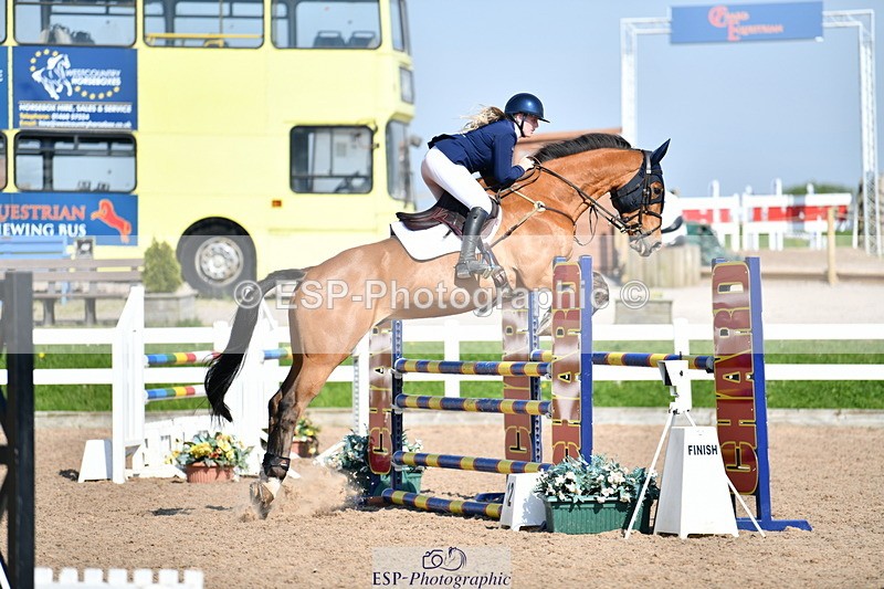 240512A-163003-19805 - Cls 44 1.05m National Am Quali