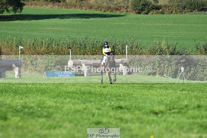 251024A-123407-11584 - B-135-Eva.Carse