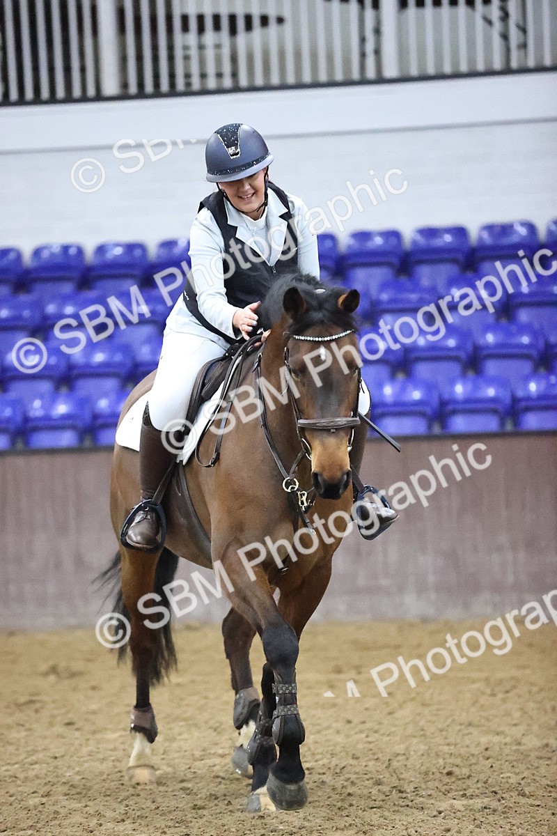 SBM_001996 - Class 10 - Senior Newcomers - 1.10m