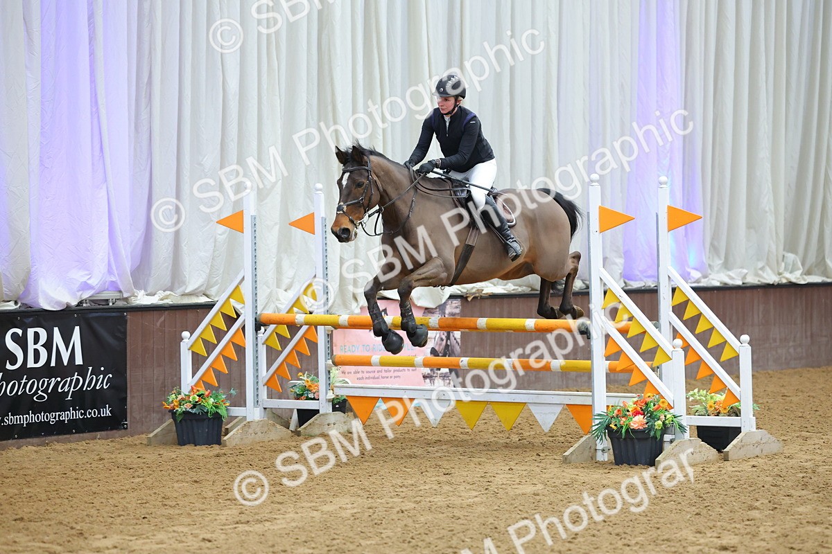 SBM_009883 - Class 21 - Nupafeed Supplements Senior Discovery/ 1m Open - First Round (1.00m)