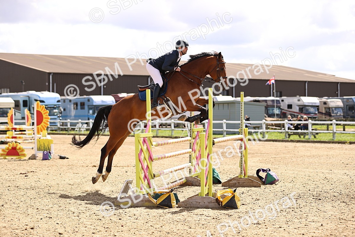 SBM_003838 - Class 17 - Senior Newcomers - 1.10m