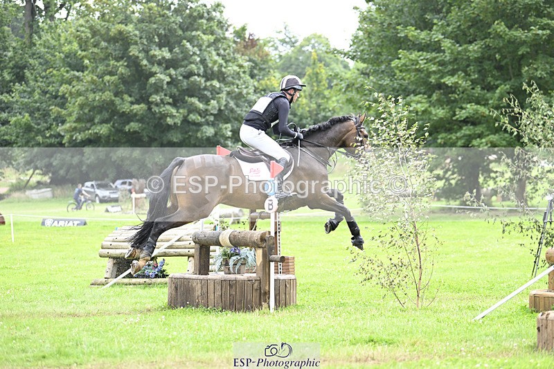 240804-122636-12602 - 320-Tom_Rowland-VICTOREMZ_MISSION