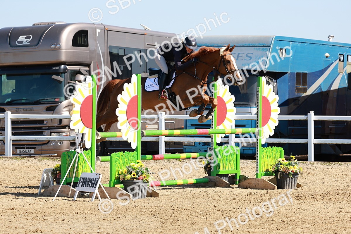 SBM_004493 - Class 17 - Senior Newcomers - 1.10m