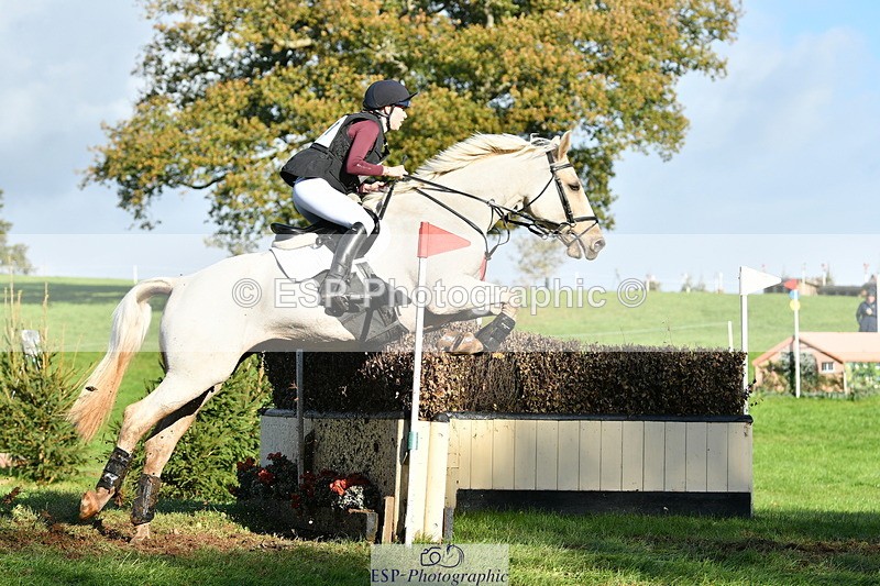 251025A-150735-21728 - G-557-Imogen.Knight