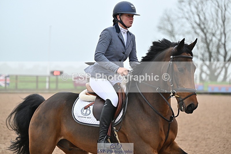 241103A-102850-06655 - SUN Cls 18 British Novice and 90cm Open