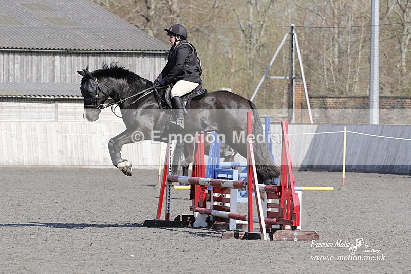 _EST0913 - Bourne Valley Riding Club Winter Showjumping 27/03/22