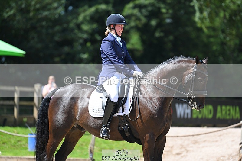 230811-122136-01259 - Cls 4 Adv Medium Silver