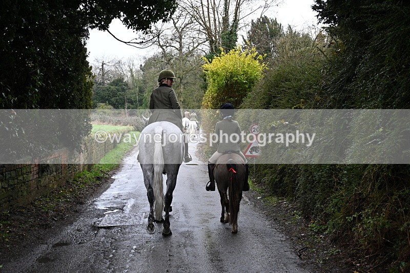 WJ7_9347 - Walk out..