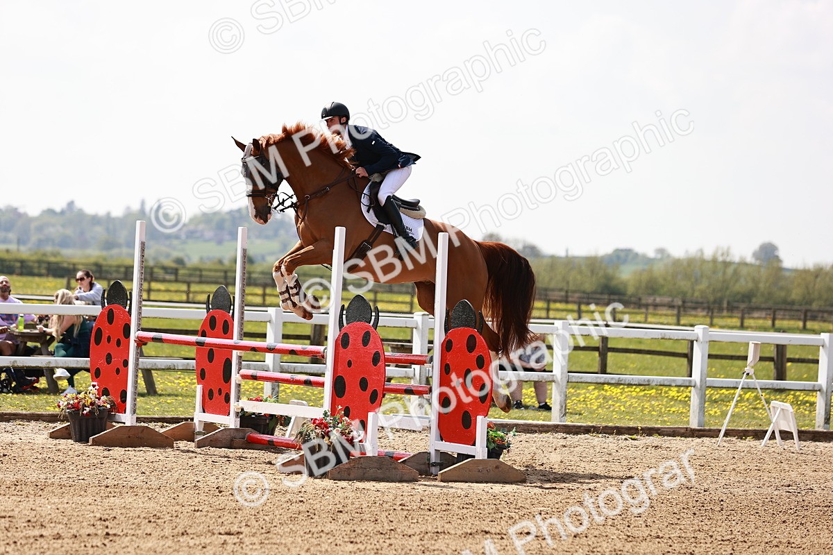  - Class 24 - Senior Newcomers - 1.10m