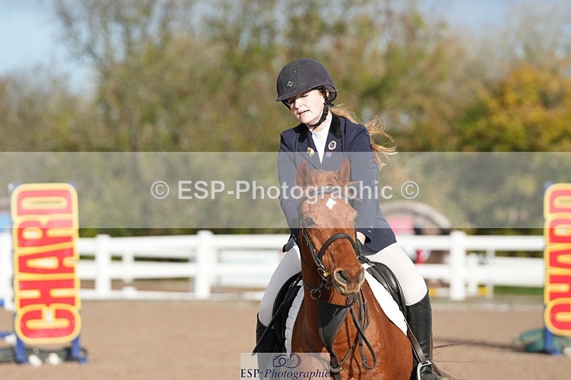 251025-102931-00057 - Cls 1+3 10 Yrs + Pony Intro 70cm