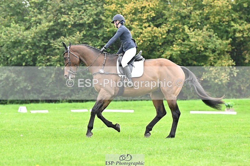 241024-143121-04328 - 582-Courtney.Romcke-JD.ON.THE.ROCKS